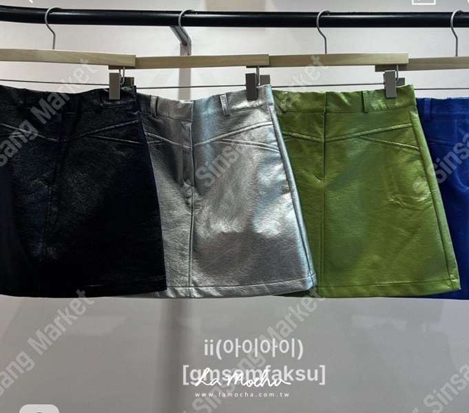 亮面皮革短裙